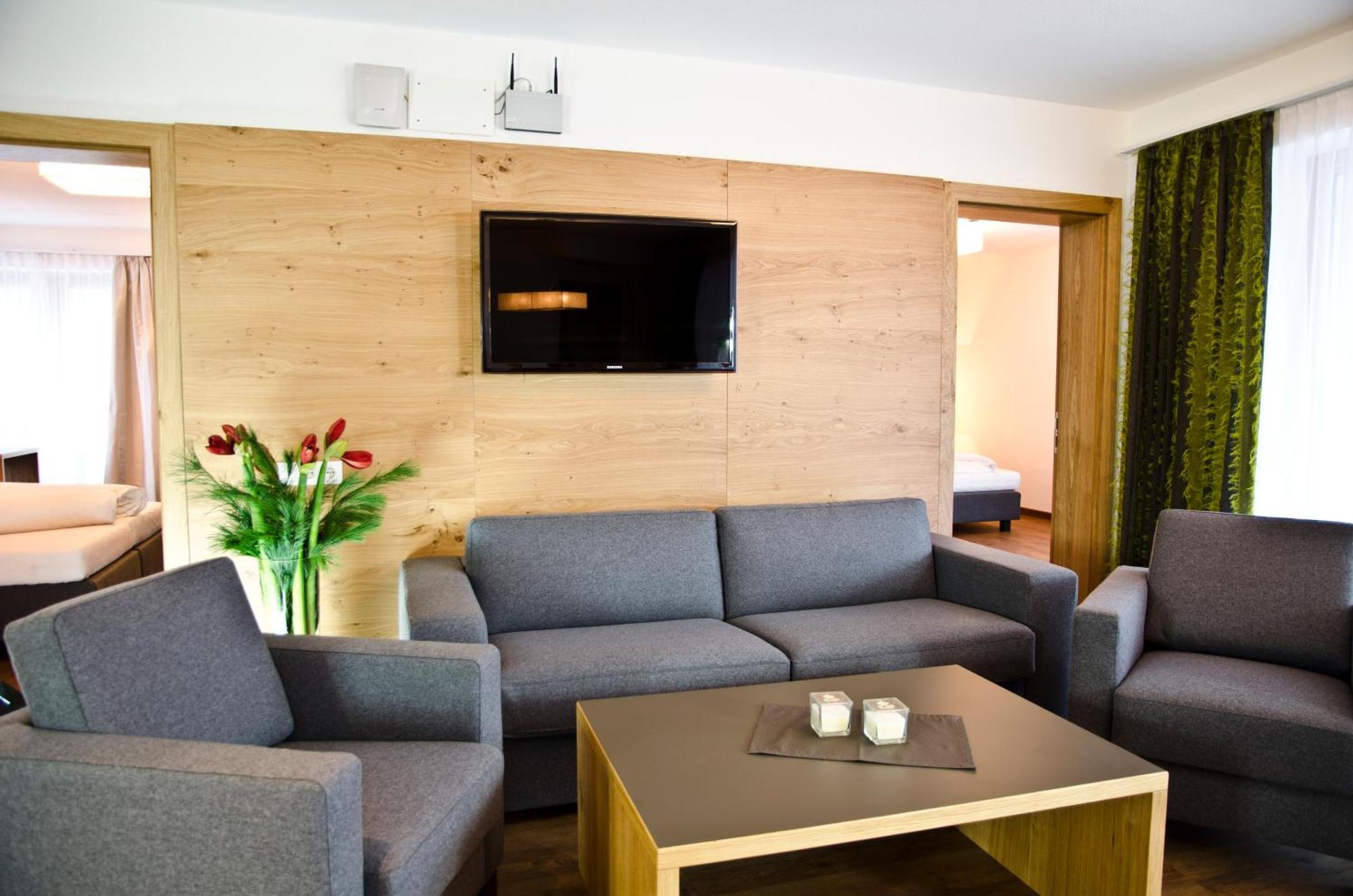 Hotel Garni Alpenland Ишгль Экстерьер фото