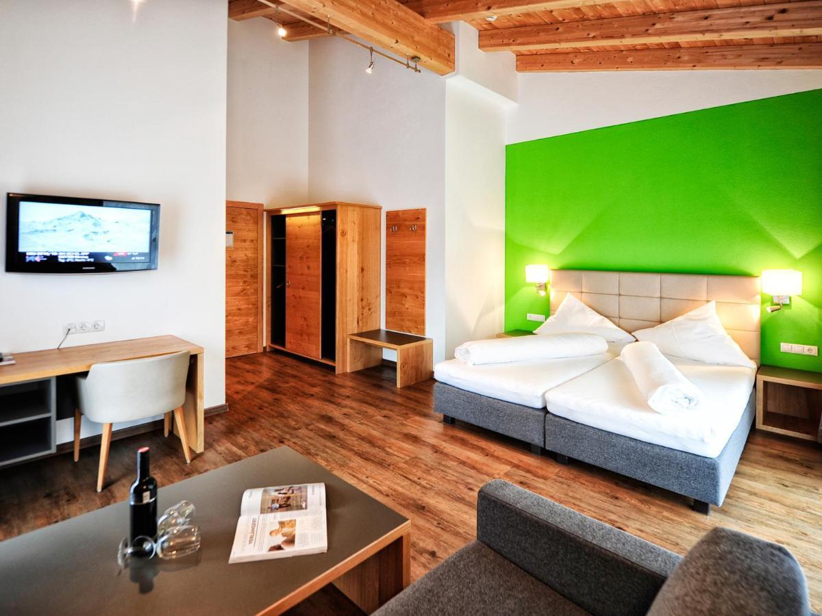 Hotel Garni Alpenland Ишгль Экстерьер фото