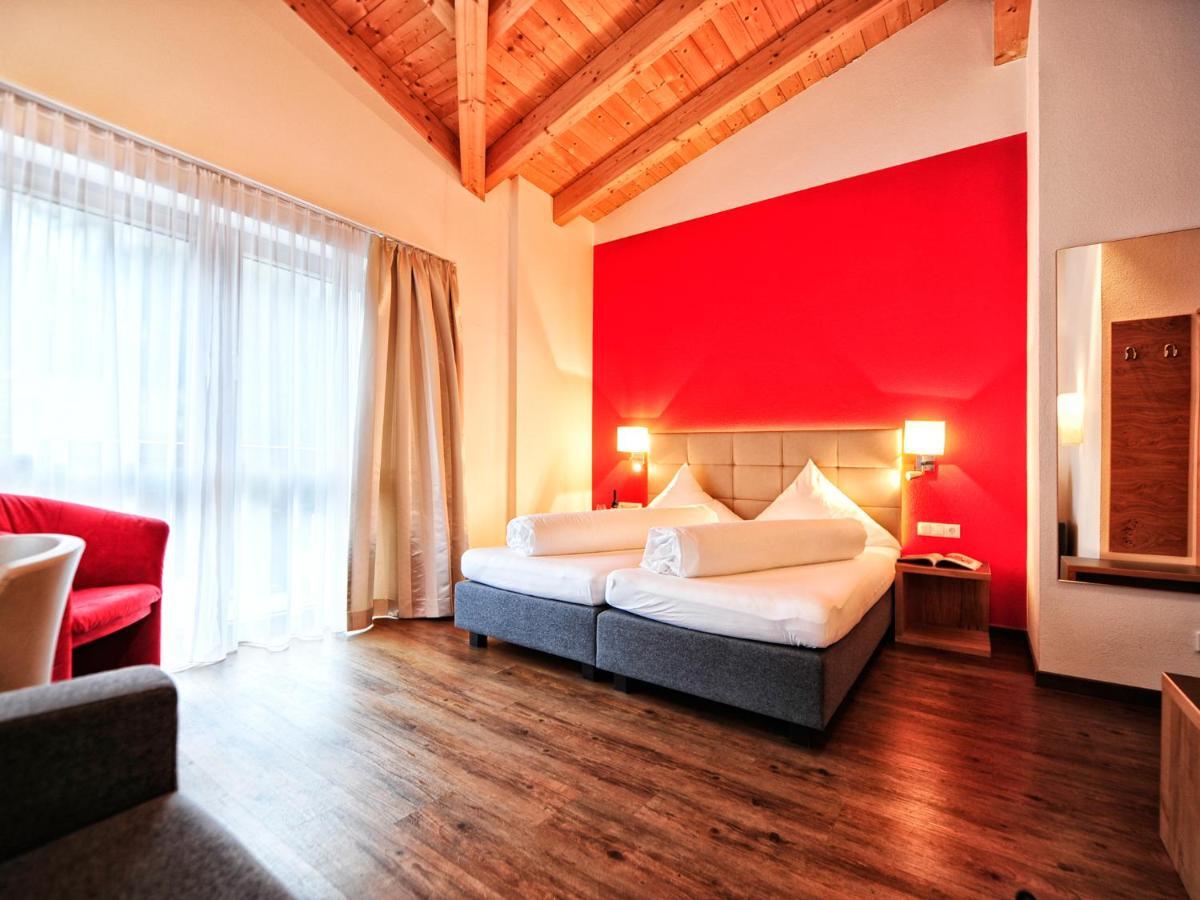 Hotel Garni Alpenland Ишгль Экстерьер фото